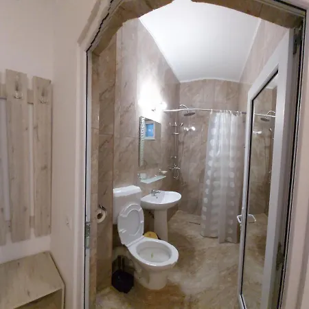 Aren Guest house 3*